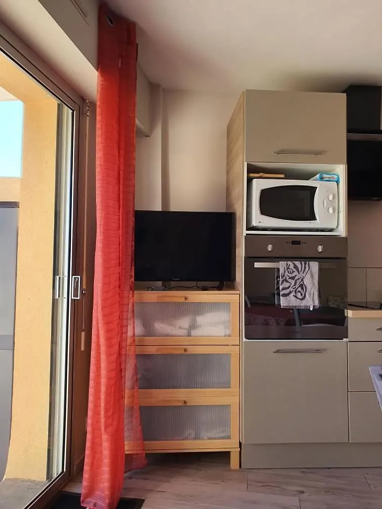 Charmant Studio Fonctionnel Avenue Des Allies Cavalaire-sur-Mer 0*,  France
